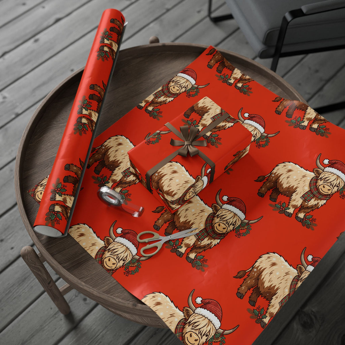 Highland Cow Wrapping Paper – Cute Highland Cattle with Santa Hat, Festive Holiday Gift Wrap